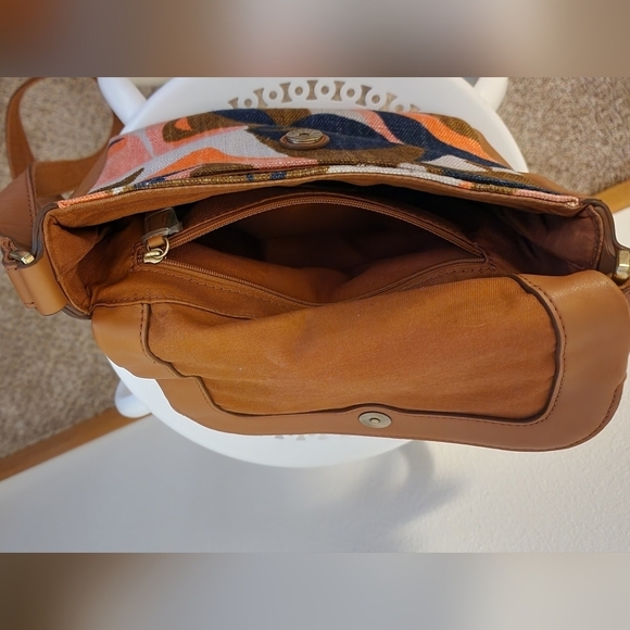 FOSSIL Handbag, Floral, Fabric, and Leather - Picture 10 of 15